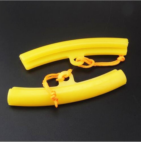 Changing tyre tire wheel - 2x,