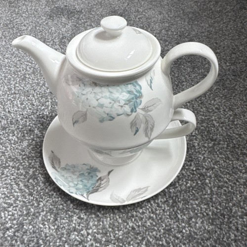 Laura ashley fine bone china - ashley,