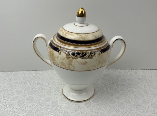 Wedgwood cornucopia footed - wedgwood,