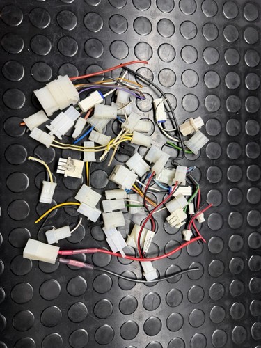 Woodway whelen plugs - plugs, various