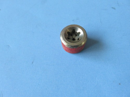 Land rover discovery filler - 2,