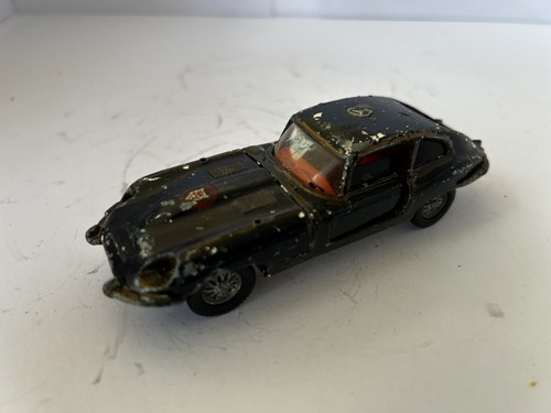 Dinky toys 131 jaguar e - 131,