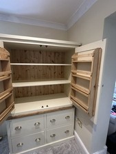 Handmade Freestanding Solid Wood Painted Furniture