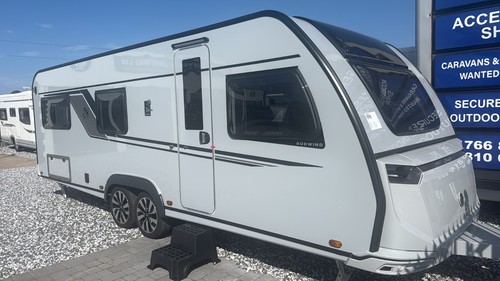 Knaus sidewind 650 caravan
