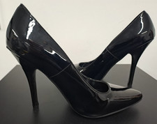 BUCKLE: BLACK VERY HIGH HEEL