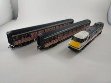 Hornby Set OO Gauge BR MK4 DVT 82207 InterCity Car Swallow Livery Coach x2