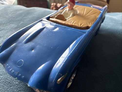 Vintage scalextric triumph - scalextric,