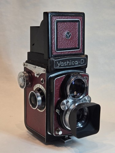Yashica tlr red exc w - yashica,