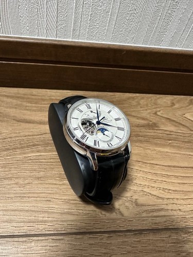 Orient star mechanical - star, moon