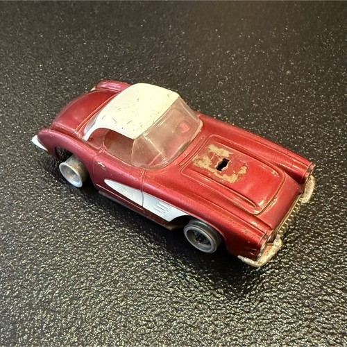Scale slot car - is…ho,
