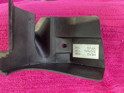 Yamaha 500 fuse cover - fuse,