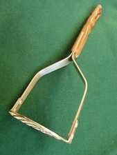 Vintage Prestige Masher  Wooden Handle Cutlery Utensil England