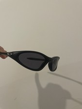 Black Oakley Minute Sunglasses