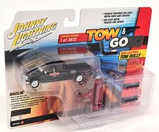 Johnny Lightning 1/64 2002 Chevy Silverado + Tow Dolly Black Diecast Model Car