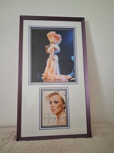Kylie minogue autograph - minogue, signed