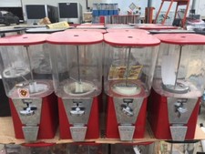 Package Deal Red Oak 450 Toy Capsule Vending Machine + 250 empty 1" Capsules