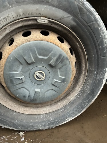 Nissan nv400 2010 - nissan, wheel