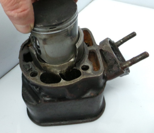 Kawasaki 125 cylinder with - ar,
