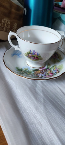 Lovely vintage royal vale - royal, bone