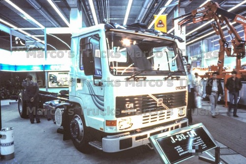 Truck photo volvo - truck,