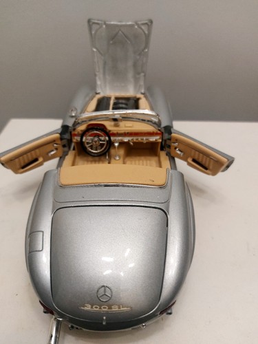 Burago mercedes benz model - benz,