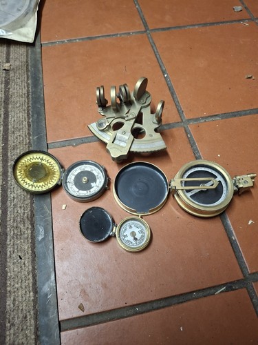 Old vintage bass compasses - compasses, qty