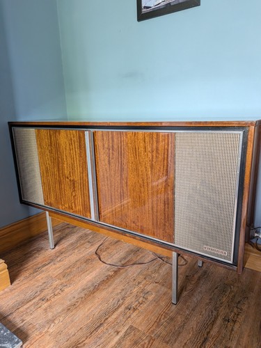 Mid century masteradio d580 - mid,