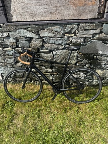 Cube attain road bike 58cm - cube,