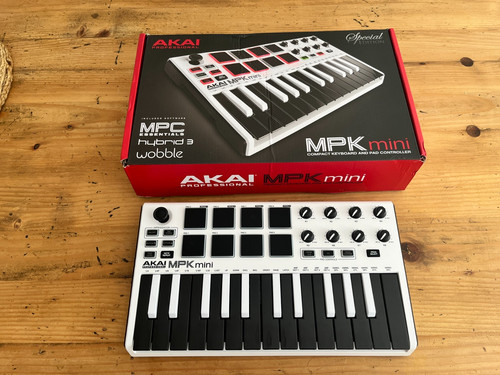Akai mpk mini mk2 mkii - akai, white