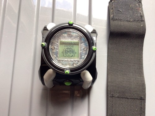 Ben deluxe omnitrix - 10,