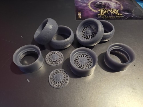 Scale inch bbs - 1/18,