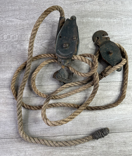 Vtg cast iron - double, barn