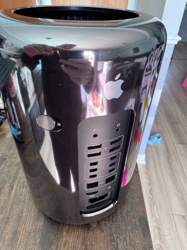 Genuine 2013 apple mac pro - genuine,