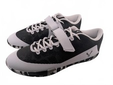 Velaasa Stones Throwing Shoes