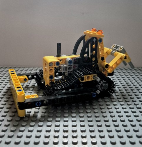 Lego technic model - b-model, (crawler)