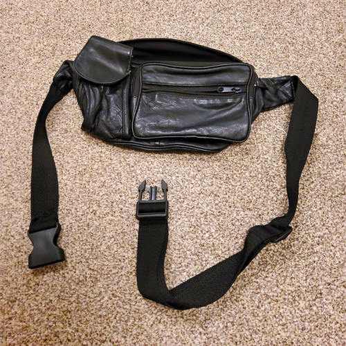 Black smooth leather - black, bumbag