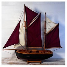 Brixham Trawler Model Yacht