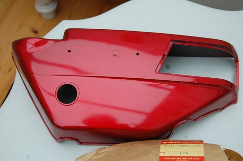 Suzuki gt250 right - ,