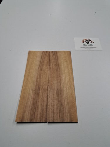 Walnut wood veneer - wood,