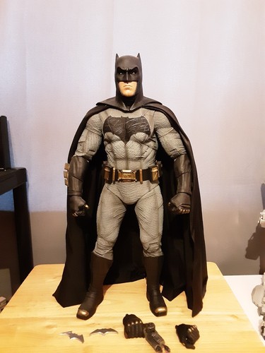 Neca batman scale - neca,