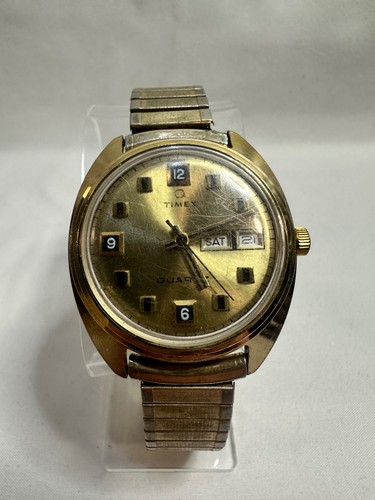 Vintage timex quartz watch - q,