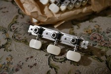 Vintage New-old-stock Guitar