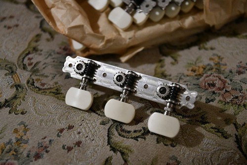 Vintage new old - new-old-stock, guitar
