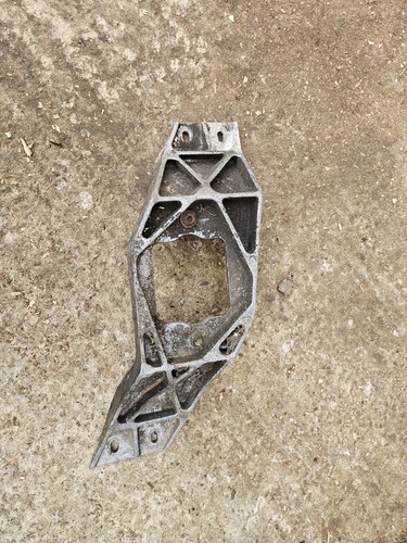 Cosworth 2wd gearbox mounting - 2wd,