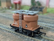 Hornby R125 OO Gauge Twin Silo Prestwin Wagon BR Bauxite