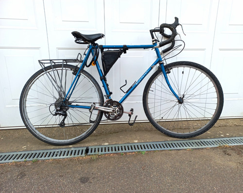 Raleigh blue touring - bike, drop