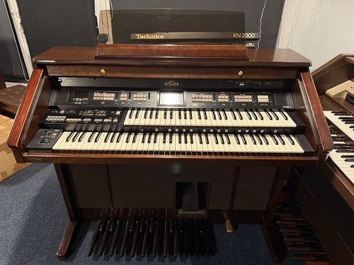 Roland at80s organ with fitted - at80s,
