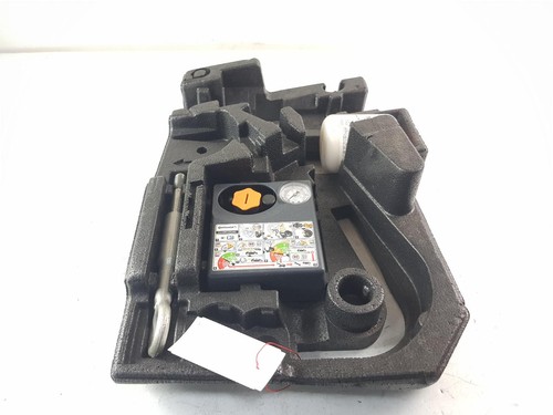 Volvo v40 jack - v40,