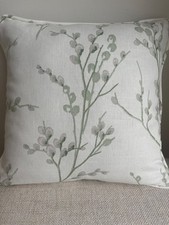 Laura Ashley  Pussy Willow Off