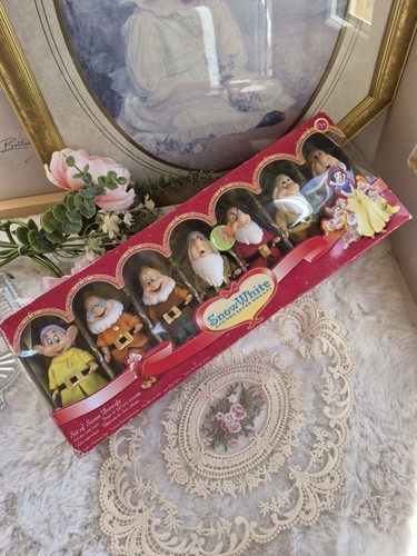 Rare vintage disney store - store, snow